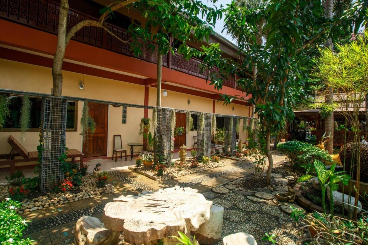 Noble Night Guesthouse Kanchanaburi Exterior photo