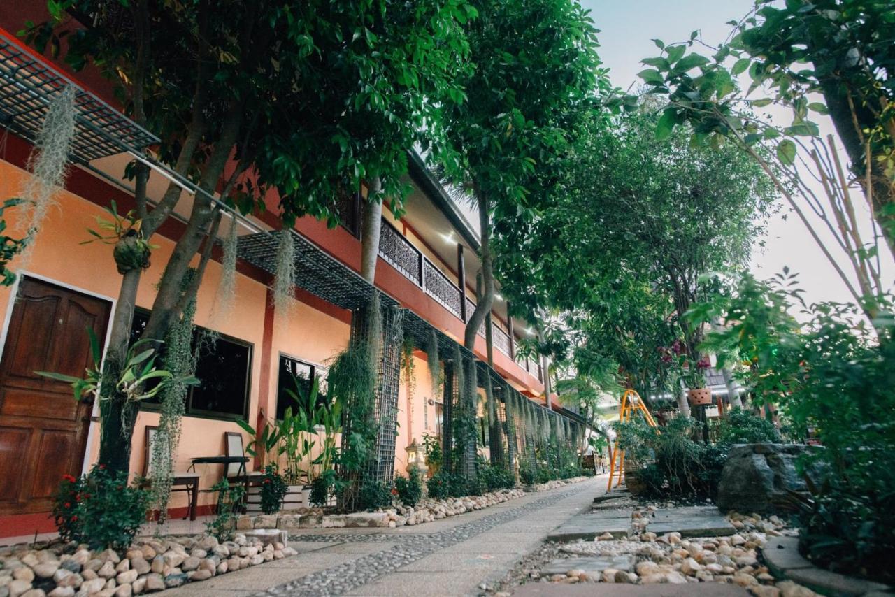 Noble Night Guesthouse Kanchanaburi Exterior photo